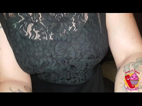 ❤️ Slutty ګامه خور هغه ته یو blowjob او هسپانوي ورکوي ❌  مقعد پورن